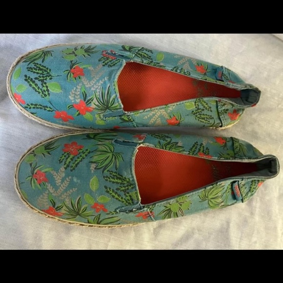 Vans women’s size 6 (eur 36) Hawaiian print floral canvas shoes - Picture 2 of 6